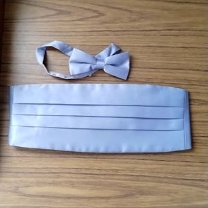 Bow Tie and Cummerbund Gray